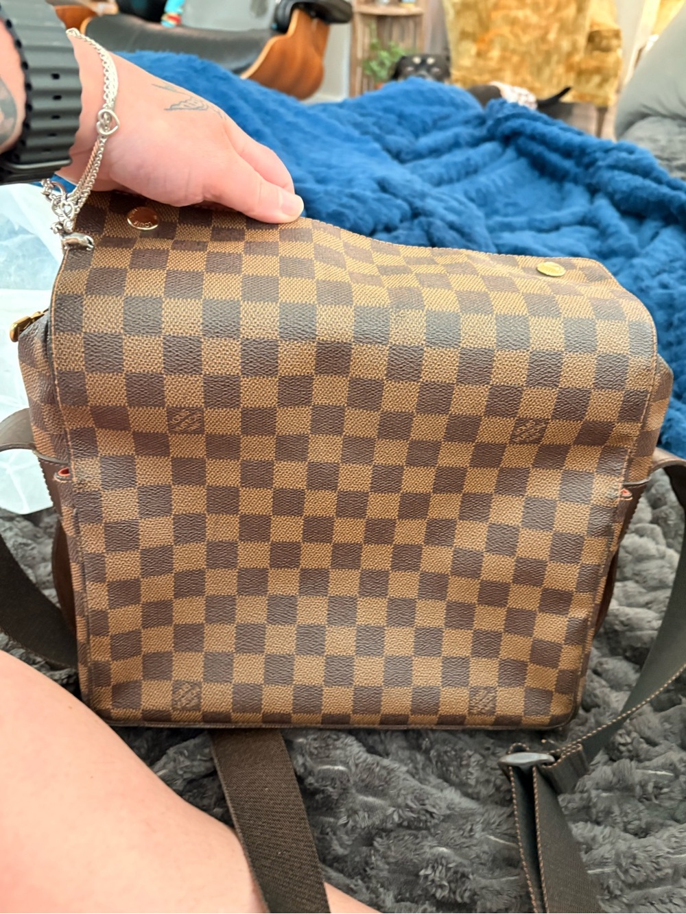 Louis Vuitton Messenger Snap Top CrossBody. With COA